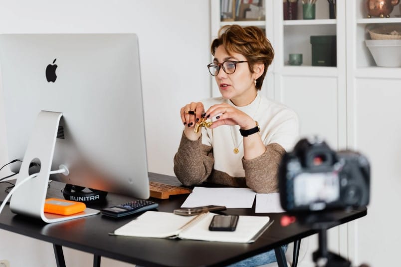 Traductor de reuniones- traducción para webinars- iTranslate